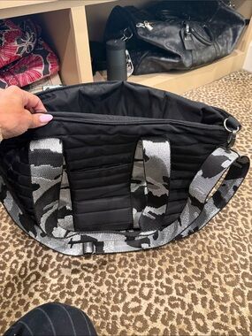 Think Rolyn duffel bag